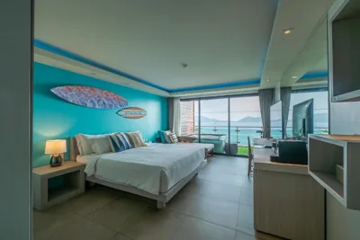 Deluxe-Kingsize-Zimmer mit Meerblick – Nichtraucher — Zenmaya Oceanfront Phuket, Trademark Collection by Wyndham